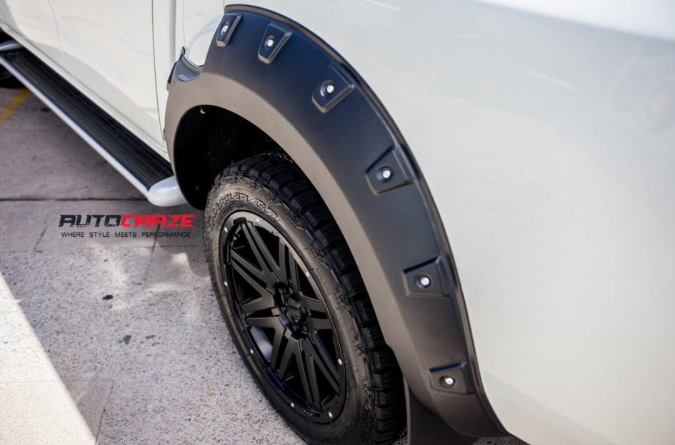 NISSAN NAVARA RAMPAGE SATIN BLACK